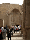 Touristen im Tempel